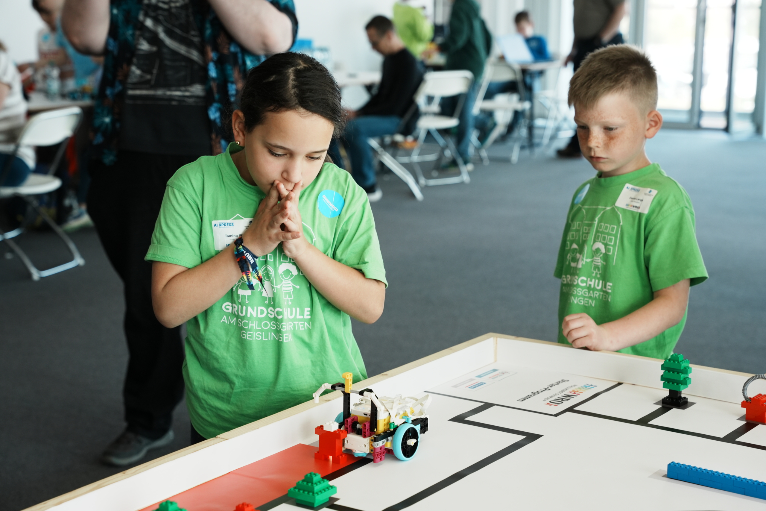 Robots meet Culture: Regionaler WRO-Vorentscheid im AI xpress begeistert mit Innovation und Kreativität